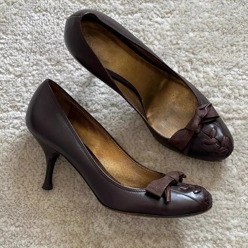 Street Fashion Brand - แฟชั่นผู้หญิงปั๊ม Retro รอบ Toe Shallow Party