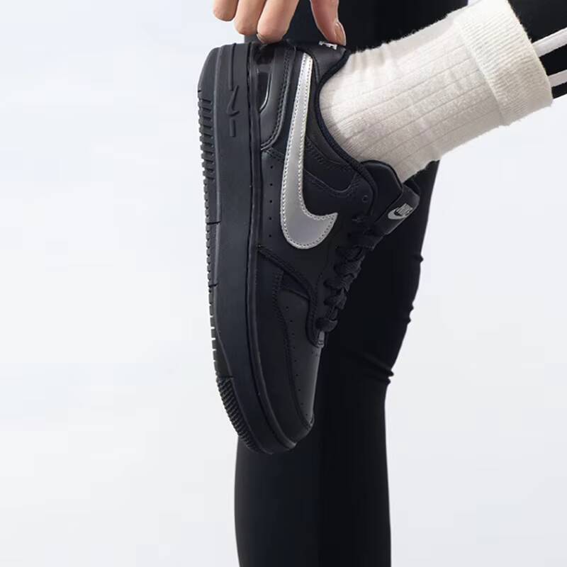 ร้อนแรงประจำปี 2026 Nike Women - Street Fashion Nike บทวิจารณ์และราคา